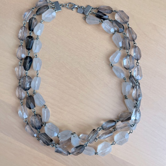 Beaded, gray necklace. - Picture 1 of 2